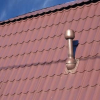 Větrání střechy pro kov: přehled možností a odstínů uspořádání