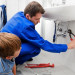 Как да събираме изтичане на мивка: инструкции за инсталиране на дренаж с преливник