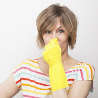 Lukten från avloppet i lägenheten: typer av tekniska fel och metoder för att eliminera dem