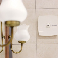 Jak rozebrat odsávací ventilátor v koupelně: pokyny k demontáži a čištění odsávacího ventilátoru