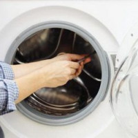 Jak otevřít pračku, pokud je uzamčena: průvodce opravou