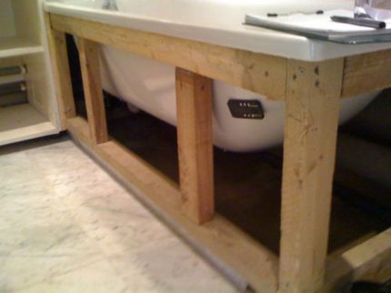 Wooden bathtub frame
