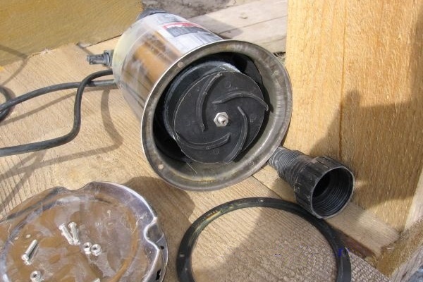 Repararea pompei de scurgere DIY: instrucțiune pas cu