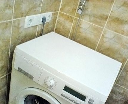 Ne pas inclure une chaudière et une machine à laver dans la même prise