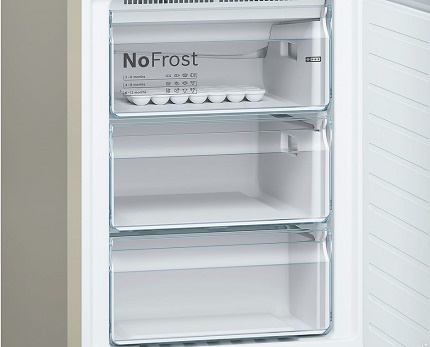 Cooling system without hoarfrost