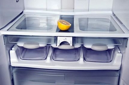 كيفية التخلص من الرائحة في الثلاجة وإزالة الرائحة الكريهة - أفضل الطرق