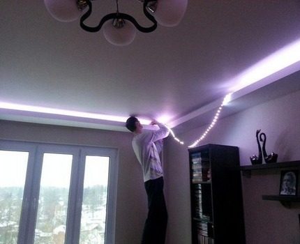 Éclairage de bande de LED