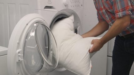Mytí polštářů v pračce