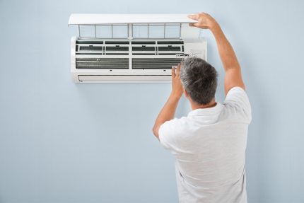 Regular cleaning of the air conditioner