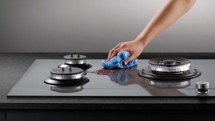 Plate cleaning