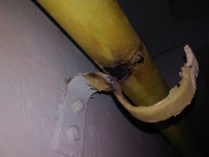Burnt gas pipe