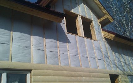 Facade insulation